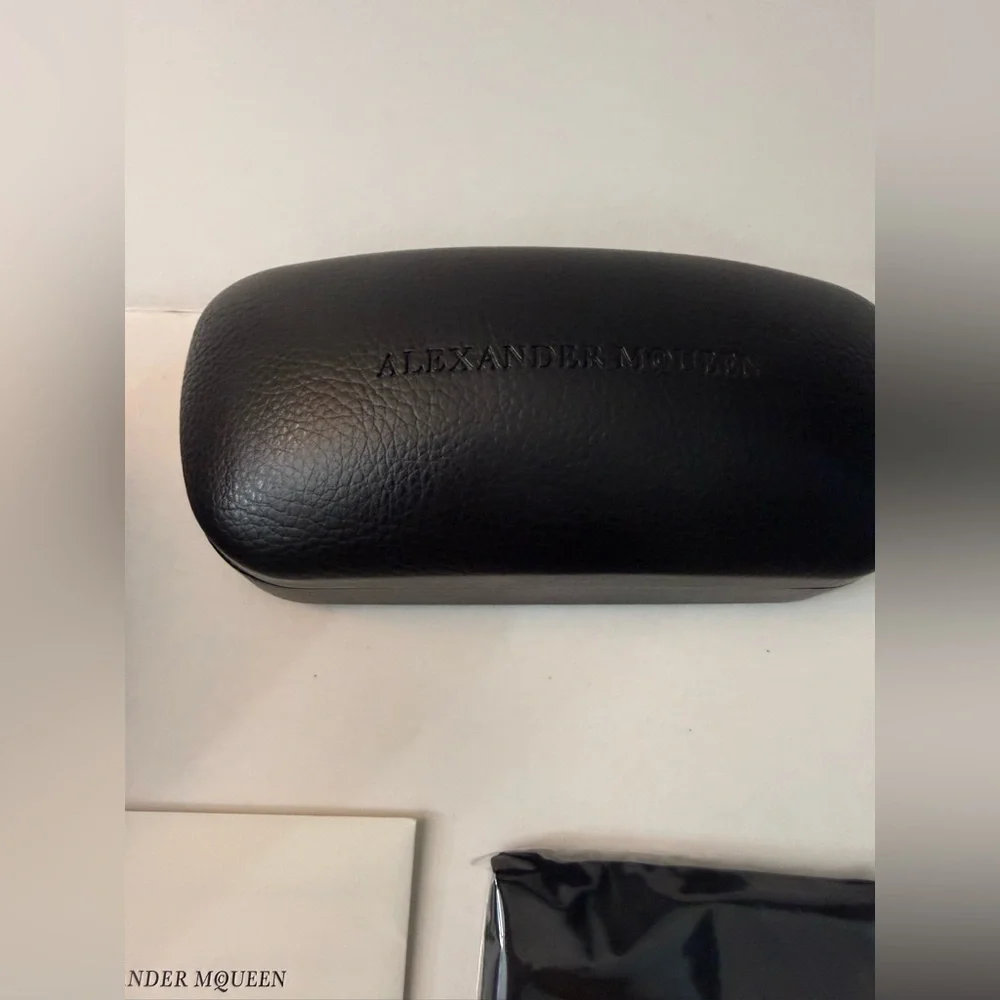 New Authentic MCQ Alexander McQueen Glasses Hard Clamshell Case Cleaning Cloth